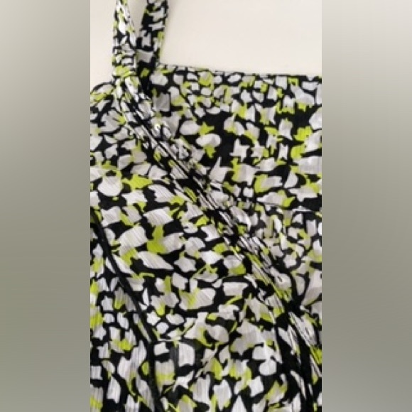 NWOT! Avenue Print Camisole Ruffle Tank / 18/20 - Picture 11 of 16